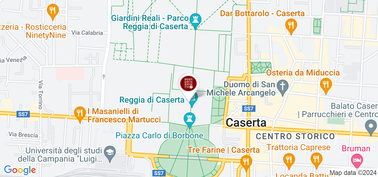 Reggia di Caserta. Piazza Carlo di Borbone Caserta